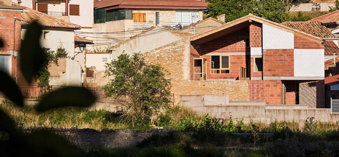 1-casa en tres primaveras.jpg