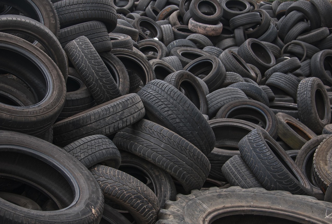 tires-7023979_1280.jpg